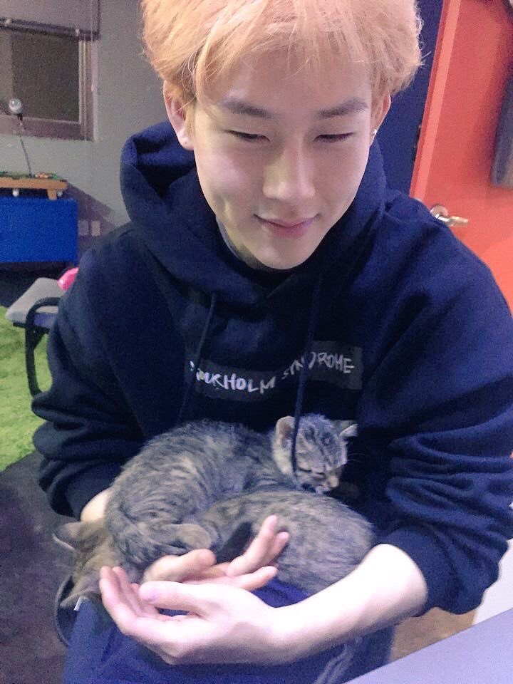 Jooheon as your boyfriend :A thread of cute lq pics