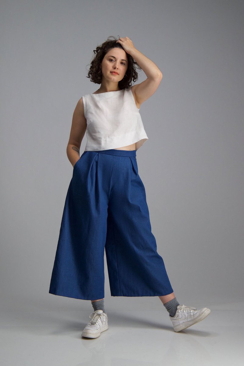 Voluminous party are my new passion and I just ordered cobalt linen to dream some big pants dreams. Dream big. That’s what they mean right?