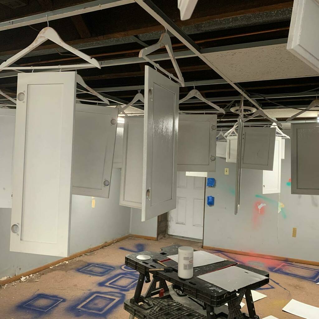 sincerely_kris's tweet photo. My own personal funhouse. #diy #realestateinvestor #whenimnotwriting https://t.co/0bKTbTQdZv https://t.co/Pek3hW4Fkn