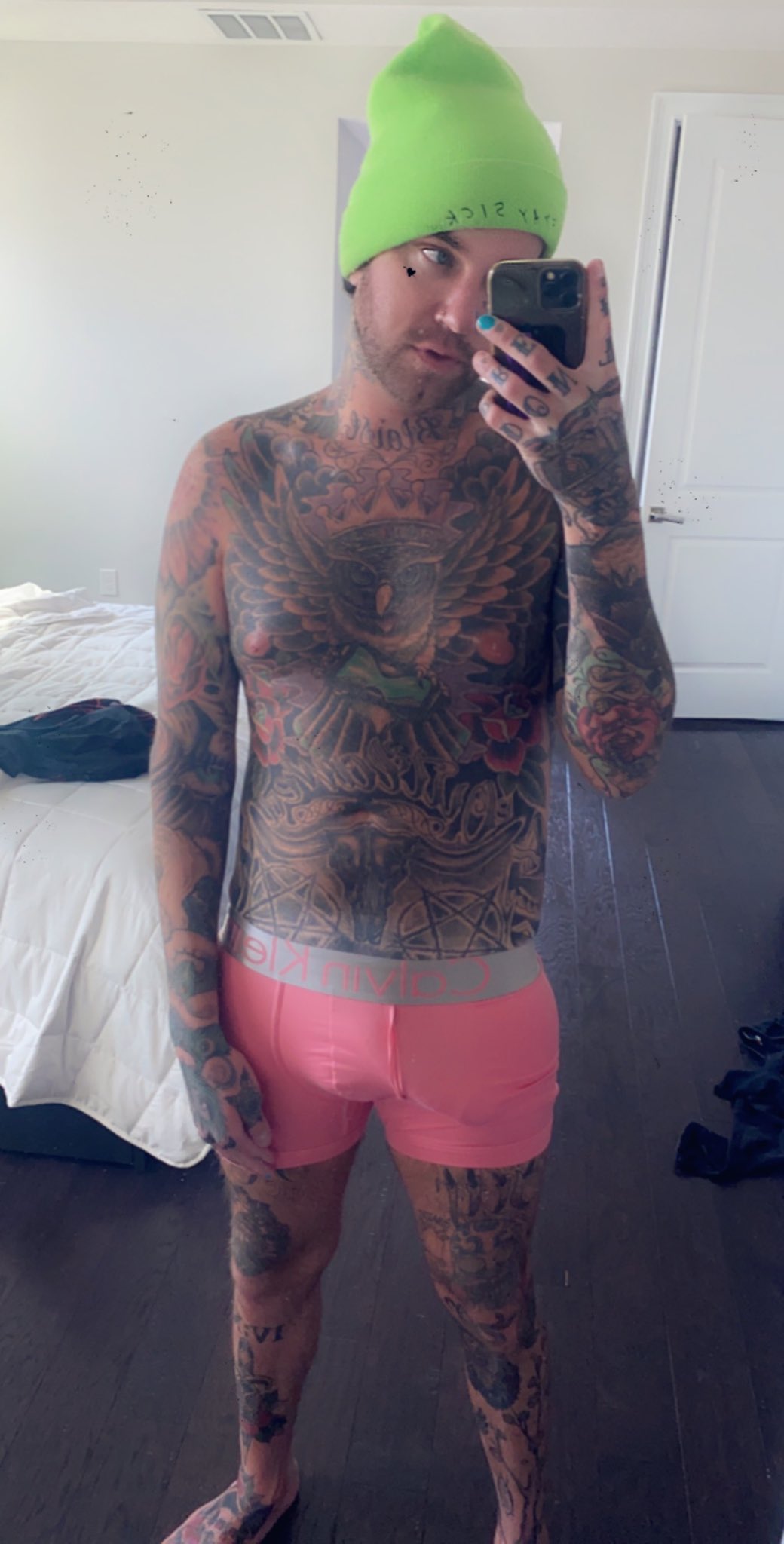 1 pic. My onlyfans is 50% off for all new subscribers!!!! Cum join the fun 😝 https://t.co/byiECTDoP8 https://t.co/9eDyVFWf78