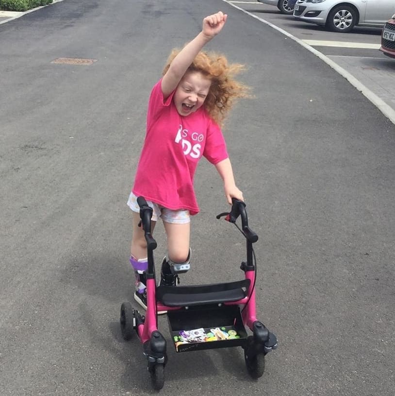 RyaCart91's tweet photo. #MondayMotivation #HelpingOthers #CarterCares #ForTheKids https://t.co/gU6Z6HOGOx