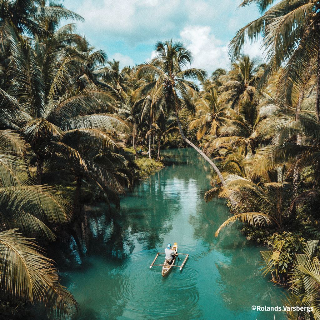 tcweeklyAU's tweet photo. This week’s dreamy destination: Siargao Island, Philippines 🌴 This teardrop-shaped island in the Philippines offers everything you could ask for in a tropical getaway. With pristine beaches, cave pools &amp; world-famous surfing, you’ll step into paradise the moment you land. https://t.co/SScL4aLxDt