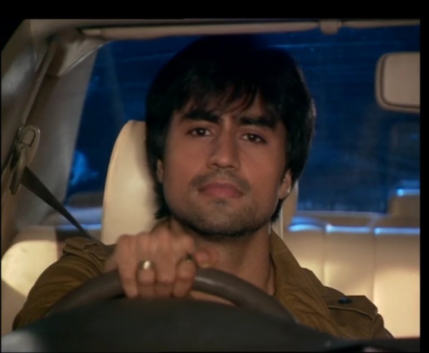  #HarshadChopda #TereLiye #TereLiyeOnHotstar #Bepannaah #AnupriyaKapoorChup tum raho chup hum rahe Khamoshi ko khamoshi seJindagi ko jindagi seBaat karne do