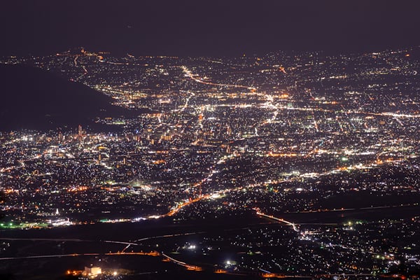 OneclickOnetrip's tweet photo. 【甘利山】
甘利山は標高1,731メートルあり山梨百名山の一つに数えられます
頂上付近まで車でいくことができ、山梨県でもトップクラスの夜景スポットと言われています。
#山梨 #夜景 #甘利山 #フォトグラファー #ダレカニミセタイケシキ
#東京カメラ部 https://t.co/T6BtmP5BI2
