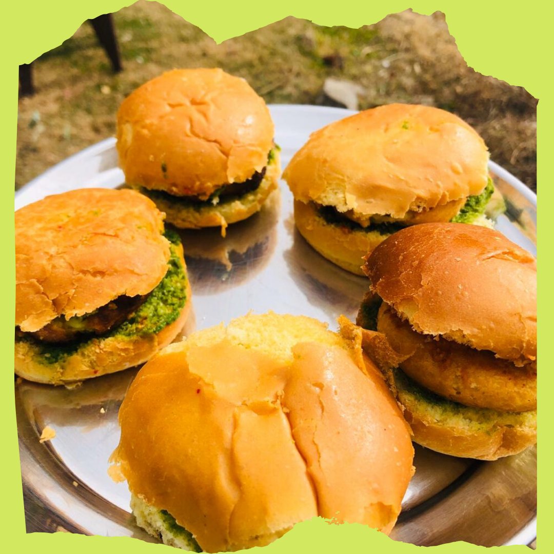 hipostel's tweet photo. Vada Pav in Himachal? Yes! Hipostel is not just a stay option but an experience place. It's a culture, an adventure, a vibe that you will live and remember for life. 

Right from food to decor to language, you can see a beautiful blend of Maharashtra and Himachal with us.  

#bir https://t.co/bEzYdRSXhB