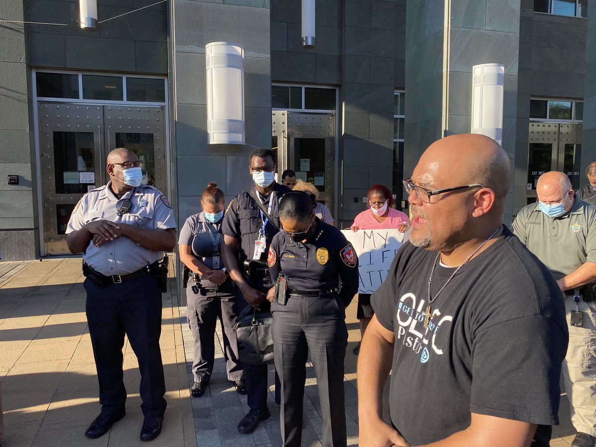 TheDurhamPolice's tweet photo. Chief @1cjdcop and Sheriff @cf_birkhead stood in solidarity as religious members of the Durham community offered prayers and support for law enforcement and our city. #JohnFitzpatrickMinistries organized the marched to spread the message of unity. #OneCommunity #OneDurham https://t.co/WT37IgGFjM