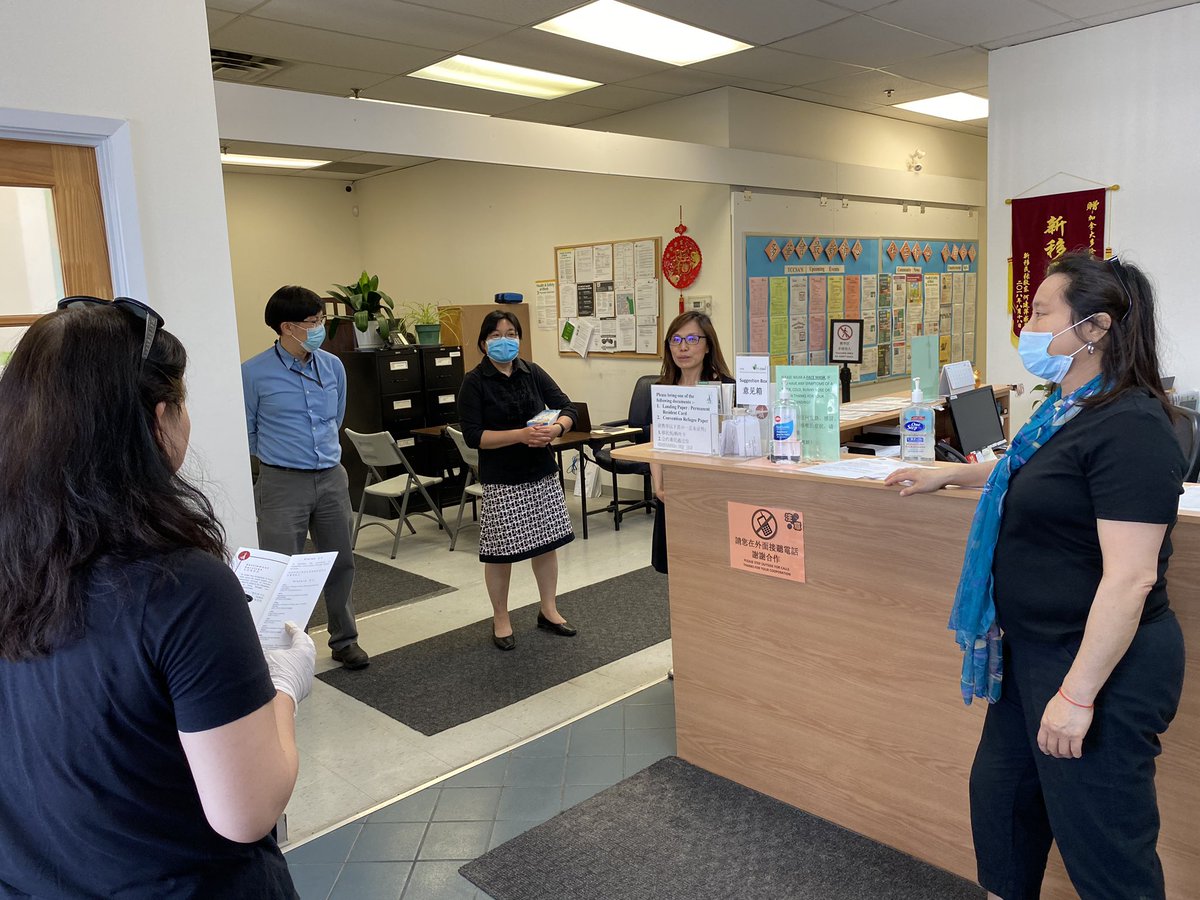 JeanYip3's tweet photo. After meeting with #ScarboroughAgincourt non-profit stakeholders, and hearing that they need PPE to start their recovery openings, Little Chinese Talent magazine stepped in with gowns and masks. #AllDonations are so gratefully accepted. @ccrihc #TCCSA #SEAS @ACSANewcomers &more https://t.co/DQazATKPrI
