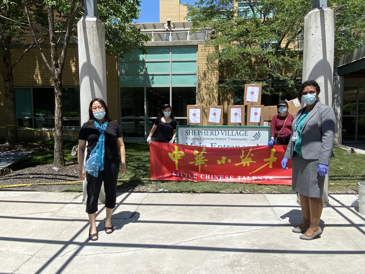 JeanYip3's tweet photo. After meeting with #ScarboroughAgincourt non-profit stakeholders, and hearing that they need PPE to start their recovery openings, Little Chinese Talent magazine stepped in with gowns and masks. #AllDonations are so gratefully accepted. @ccrihc #TCCSA #SEAS @ACSANewcomers &more https://t.co/DQazATKPrI