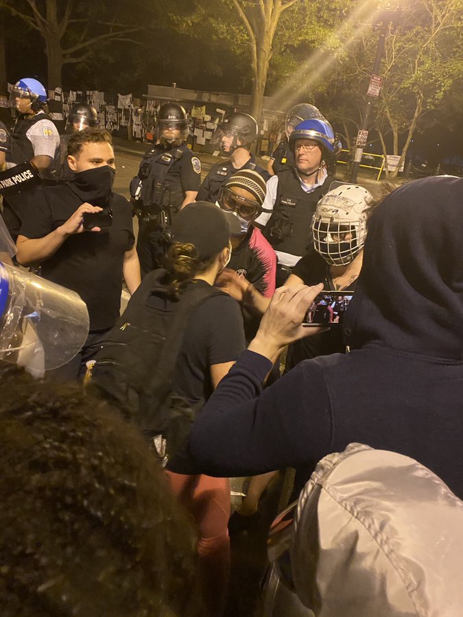 View image on Twitter