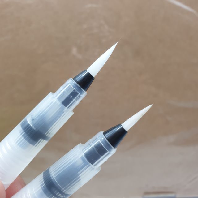 PAPELito_2011's tweet photo. I'm selling Trabel Mini Waterbrush for ₱50. Get it on Shopee now! https://t.co/qicJ38vLwM #ShopeePH https://t.co/38IfTzOuCS