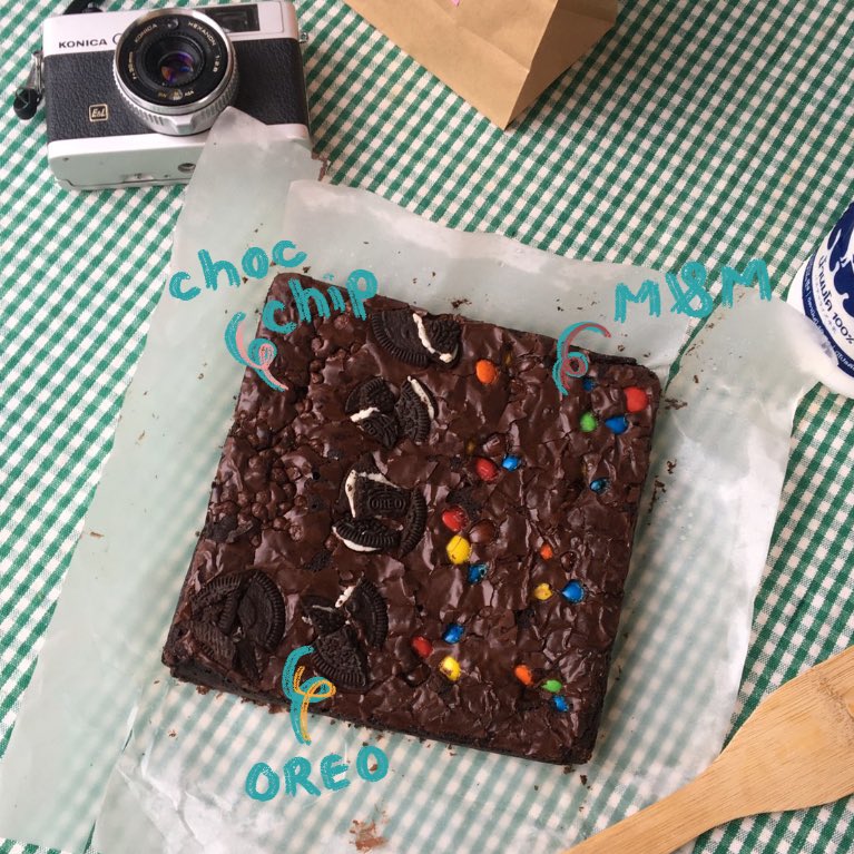 fatkidloveschocolate tweet media