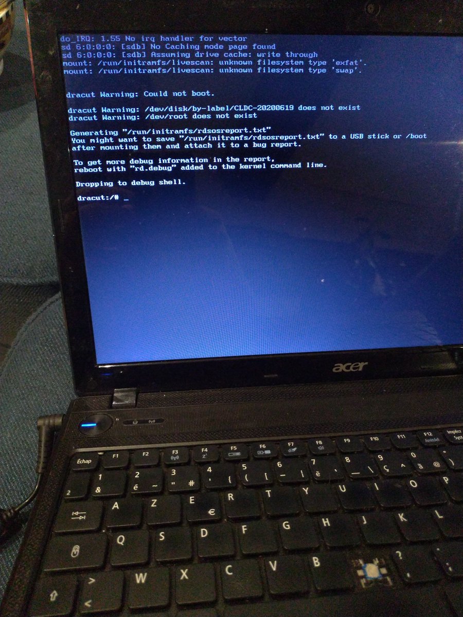 choub24hsfr's tweet image. @_adriend_ Je veux tester la nouvelle #calculatelinux sur mon ordinateur portable de test et visiblement ça ne veut pas démarrer. Une solution ?