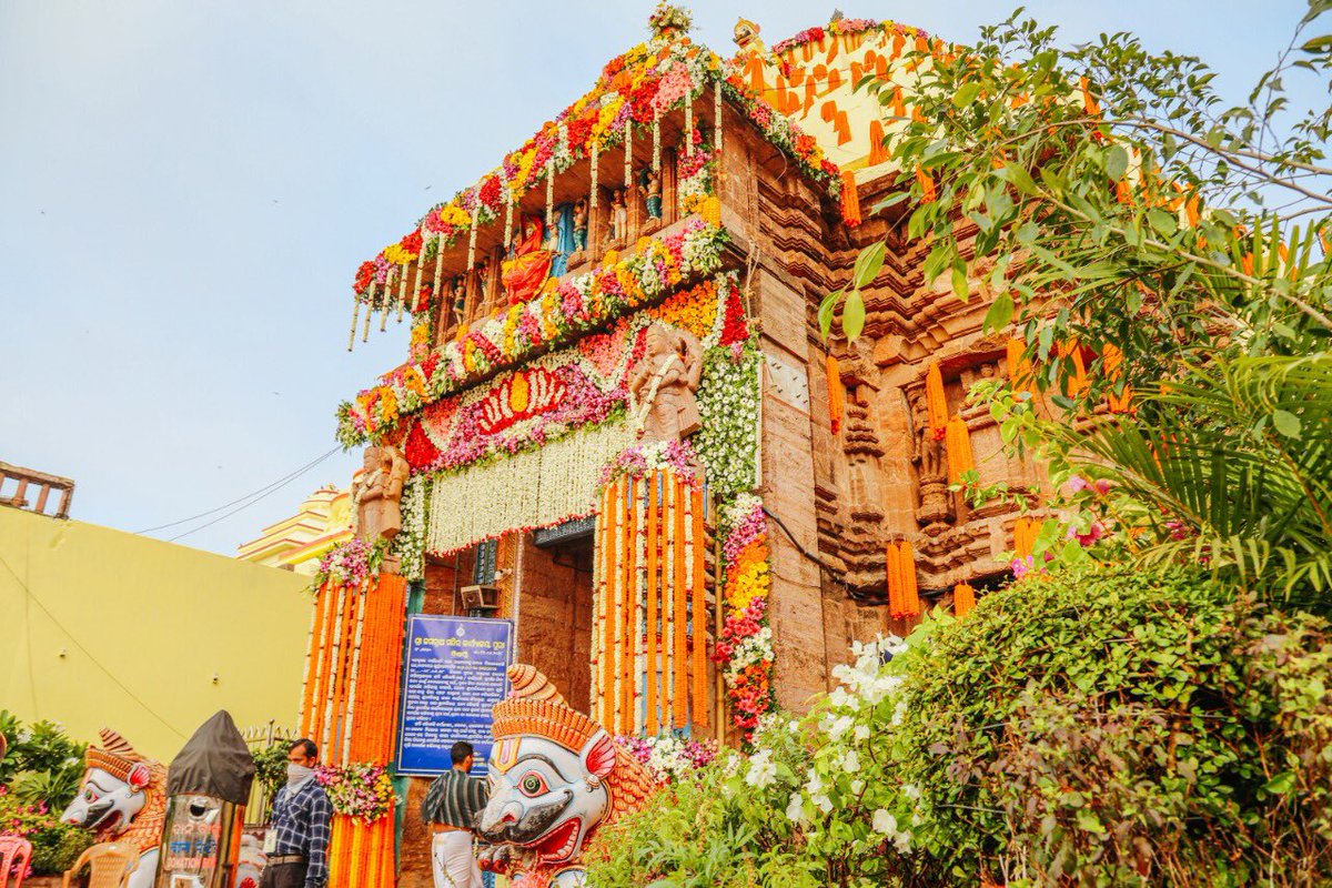 BharatTemples_'s tweet photo. Divine Puri Rath Yatra Begins

#RathYatra #JaiJagannath https://t.co/7lVv3xkfoV