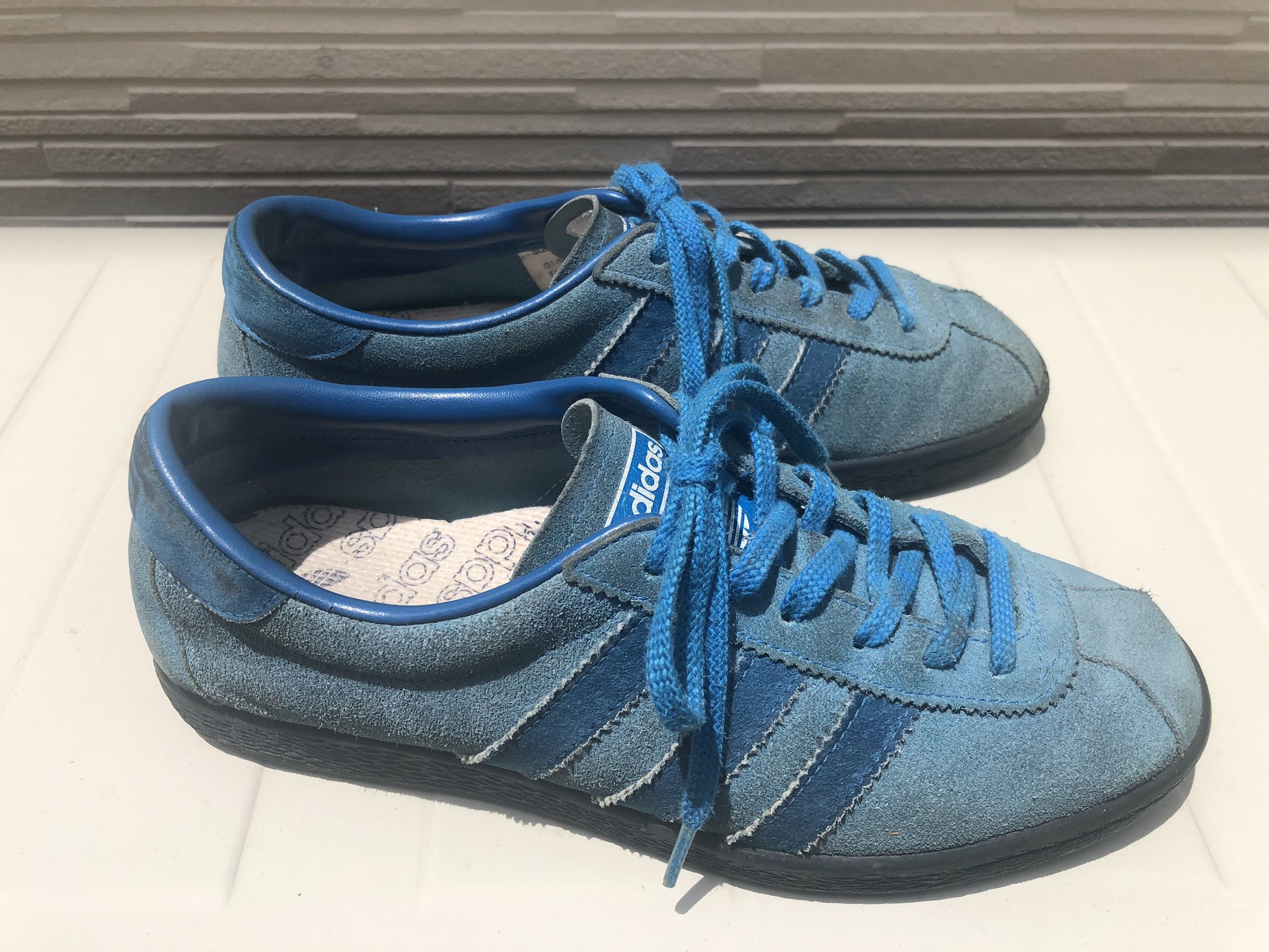 Surf Culture Japan Na Twitteru 80年代サーファーに人気だったスポーツシューズ アディダス タバコ ハワイ そしてこのタヒチ 復刻版が出たらもう一度買いたい サーフファッション Surf Culture Japan Na Twitteru 80年代サーファーに人気だったスポーツシューズ アディダス タバコ ハワイ そしてこのタヒチ 復刻版が出たらもう一度買いたい サーフファッション