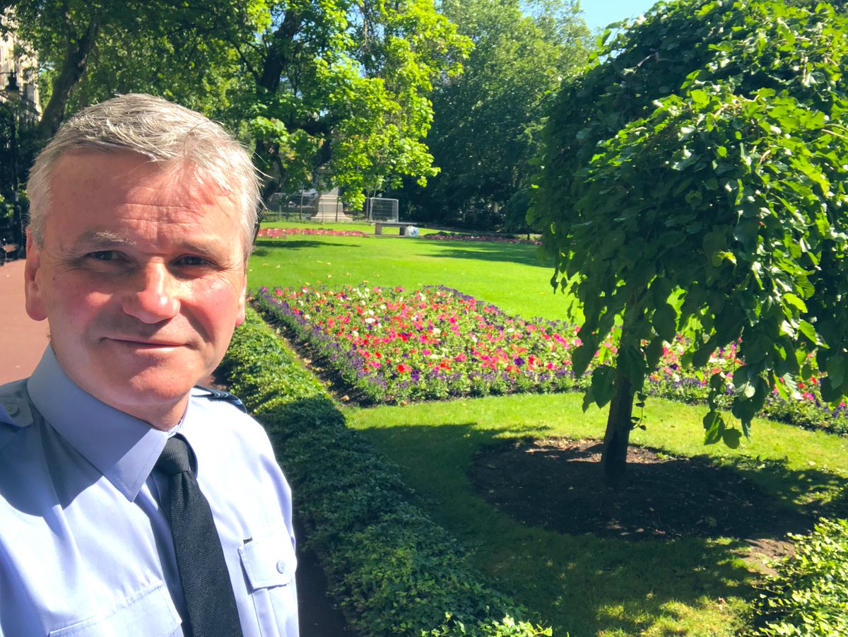 First time back into London and the best office to socially distance in is definitely Victoria Embankment Gardens. What a great job done by the gardeners.