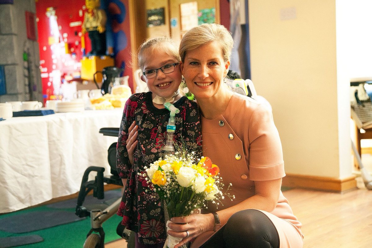 RoyalFamily's tweet photo. Members of the Royal Family have witnessed first-hand the extraordinary dedication, love and care seen in childrenβs hospices across UK, through their Patronages.
@tyhafan l @SSChospices @EACH_hospices l @CHSW l @HelenAndDouglas
#ChildrensHospiceWeek #CharityTuesday https://t.co/BNzHmMoCIl