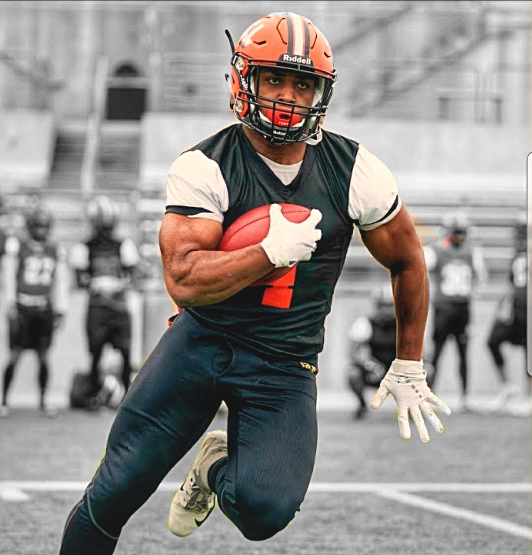 rookeeau's tweet photo. Check Out Professional Footballer: Caleb Stennis
⁠
🏆 AAF &amp; XFL.
🏆 The Spring League.
🏆 IFL and CIF.
🏆 Played Division 1,2, and juco football.
⁠
Calebs workout &amp; nutrition info will be on Rookee 💪 #betheathlete #rookee #football #athlete #footballer #athletes #fitness https://t.co/0pCjmFgt3u