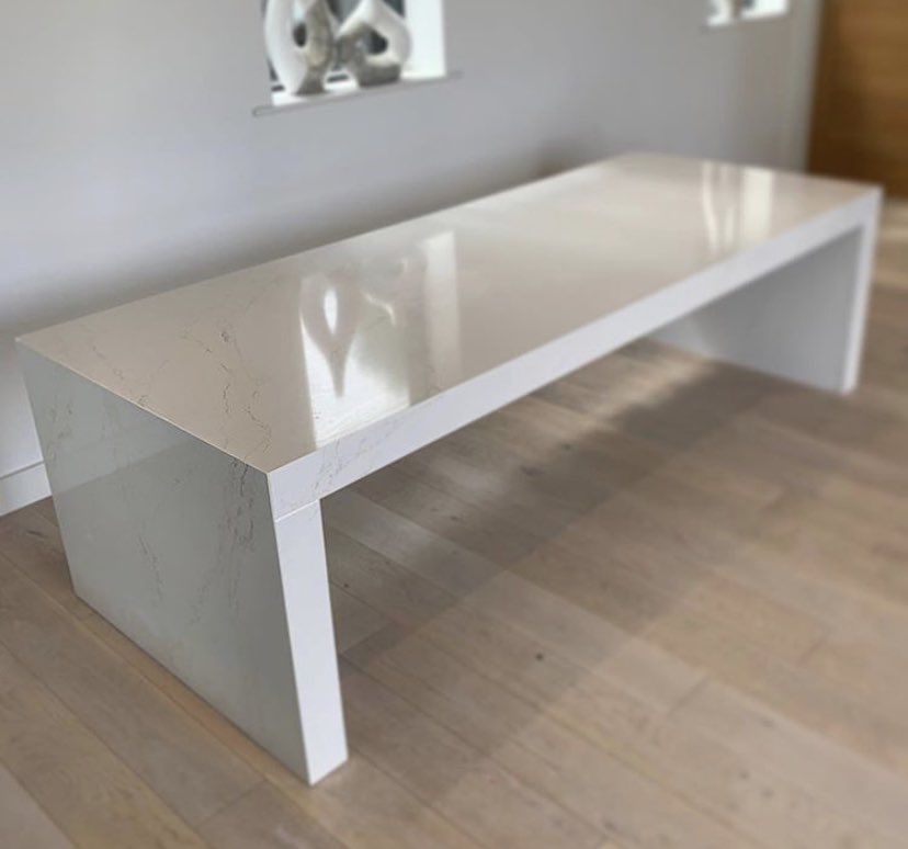 Italian_Granite's tweet photo. Recently manufactured and installed by the team , the stunning Silestone Calacatta Gold bespoke table 😍. #kitchendesign #silestone #calcatta #bespoke #table #quartz https://t.co/covDRmYE6L