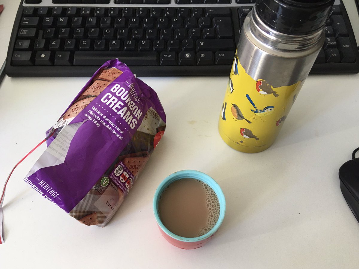 jenmgshe's tweet photo. What to do when you’re freaking out a little? Drink tea and eat biscuits, of course! 😂 #englishisms #teasolvesall https://t.co/0uQRegpqWi
