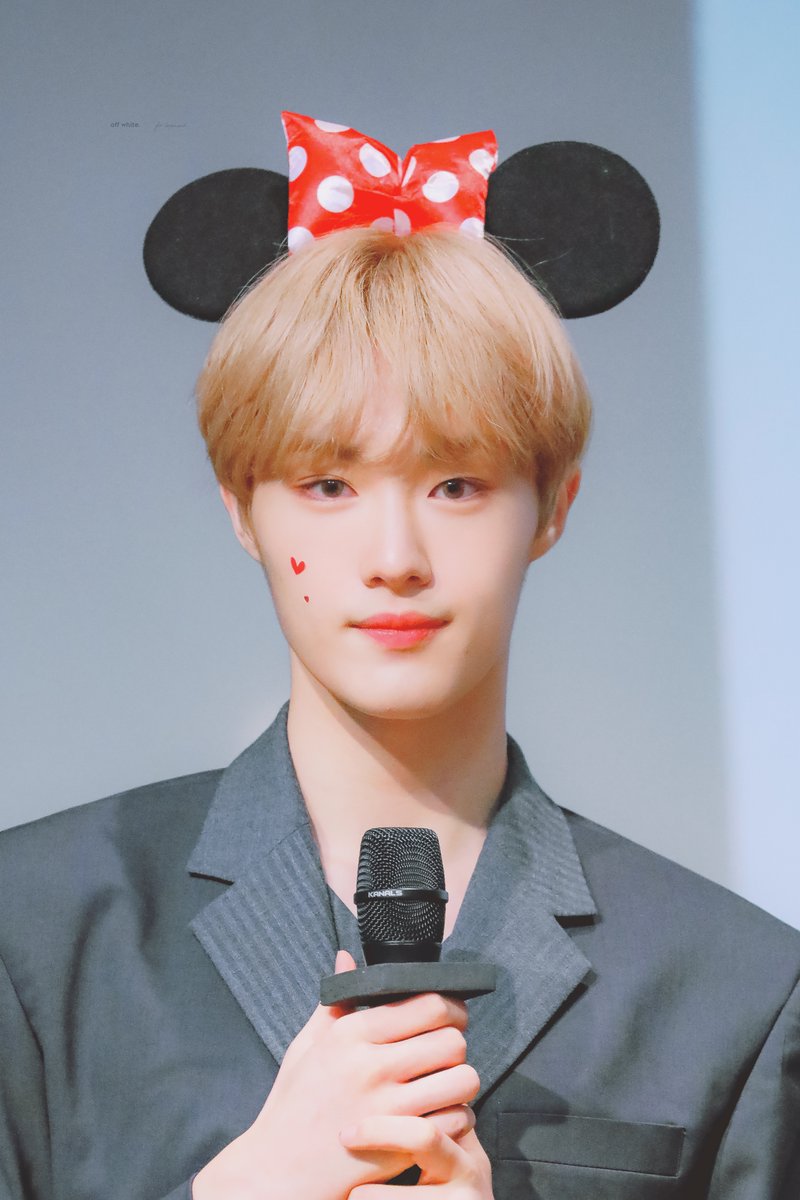 offwhite_hs's tweet photo. 190801
#현석 #윤현석 #HYUNSUK #CIX https://t.co/ijZbcSpbmS