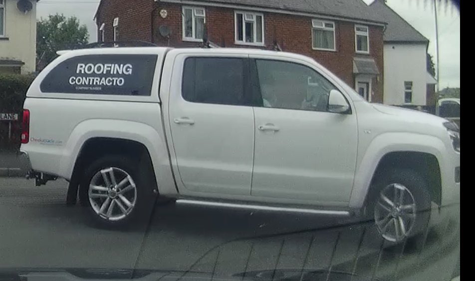 fantomsnapper's tweet photo. I can drive no hands.  Text and oops pull across a car without even knowing.  Shame I cannot spell #textanddrive https://t.co/wKftbGACpt