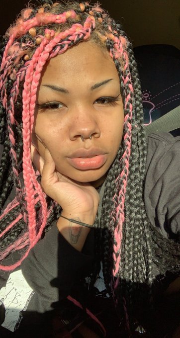 This is me on my way to the beach a couple days ago :) https://t.co/DFqg6BrDB2