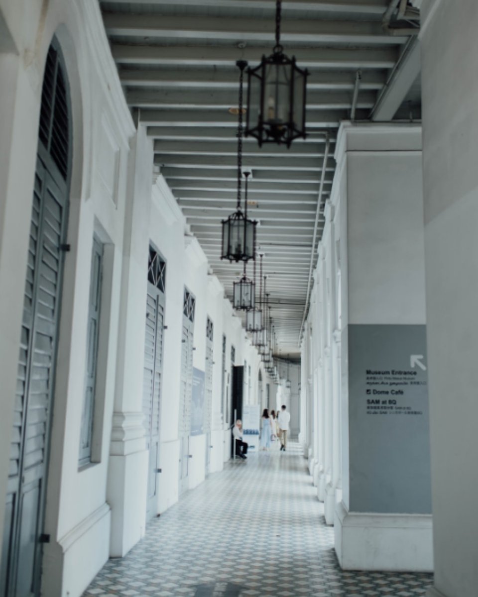 A strong black is a great way to balance a equally solid white.

 #professionalpaintingcompany #prostousingpros #paintersgonnapaint #renovateyourspace #homeimprovement #homedecor #homedesign #utahinteriordesign #interiordesign #thepainterbros