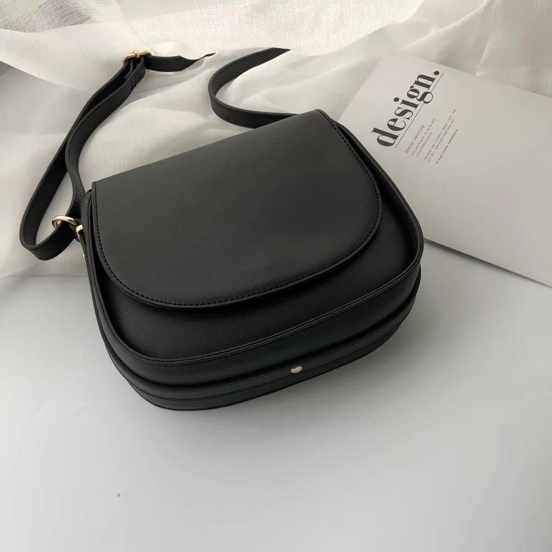 MyTasche's tweet photo. Maryam bold vintage 
RM59
Adjustable straps
Hard PU leather
Ready stock ✅
#handbag #slingbag #handbagmurah
#backpack #longchamp #taschemy #sayajual
#jomberniaga #bazarpaknil #twtpromote #RTdanSebar @RTNiaga @RTdanSebar @Twt_Product @twt__promote https://t.co/8wlMl5ddOs