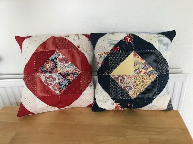 sallyannsews's tweet photo. #patchworkworkshop #patchworknotts #craftybetty
Love these cushion covers one of my regular Patchwork customers made - I think she made a fabulous job of both. 🙂
https://t.co/wnF9AH5yug https://t.co/PX7YLQUJxU
