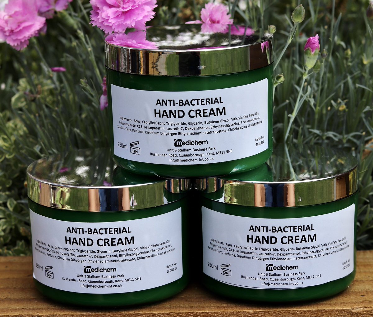 MedichemL's tweet photo. Our hand cream is formulated to be kind on the skin, leaving hands feeling soft and refreshed, all whilst providing anti bacterial protection.  It absorbs quickly, locking in moisture with a non-greasy feel.  #handwashing #soap #cleanhands #antibacterial #staysafe https://t.co/MWT70LV8bg