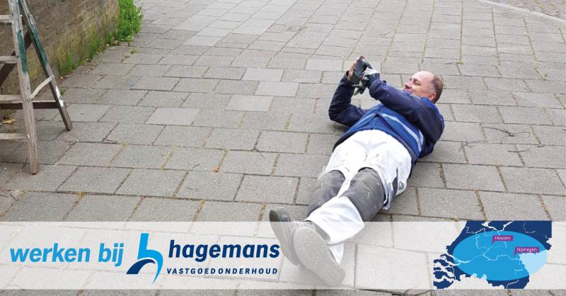 We vragen onze vakmensen om regelmatig nieuwe projectfoto’s te maken, voor intern en extern gebruik. En dan kun je verwachten dat ze een instructie als, ‘stuur een liggende foto in’, letterlijk nemen. 
Typisch een gevalletje van: de humor ligt op straat!