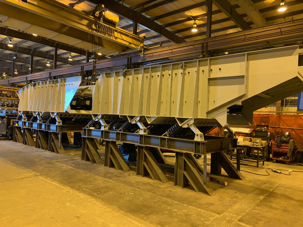 Skala_Aust's tweet photo. Another @gkvibrating Fingerscreen 2.0 undergoing a 24 hour test/tune regime prior to shipment to one of our customers in Queensland...#wastescreen #twomassrocks #recycling #Recycle https://t.co/sqk84m6Dbk