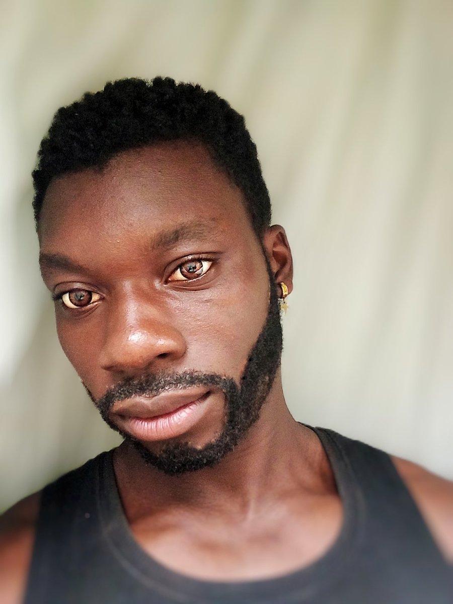 logochiefpriest's tweet photo. Which do you prefer Beardless or Bearded?ππ€
Beard done by IG@suzzy_beth
Model IG @danieligboji
#shredded #shreddedunion #africanmen #ebonyfitness #ebonymen #ebonybeards #blackwithoutapology #melanin #melaninking #handsome #beardgang #beard #mancessory #bearded #men https://t.co/J1wvg6OTPu