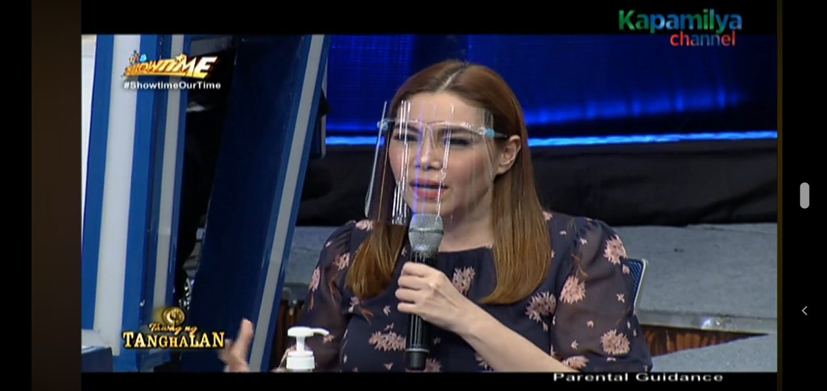 matineesteven's tweet photo. Happy Tuesday as always with my #FavoriteHurado tehhh @kbrosas
Good Vibes to the max. WapaK na WapaK #KBrosas #ShowtimeOurTime @itsShowtimeNa #TawagngTanghalan 😃😆😃 https://t.co/w5GR7AtH96