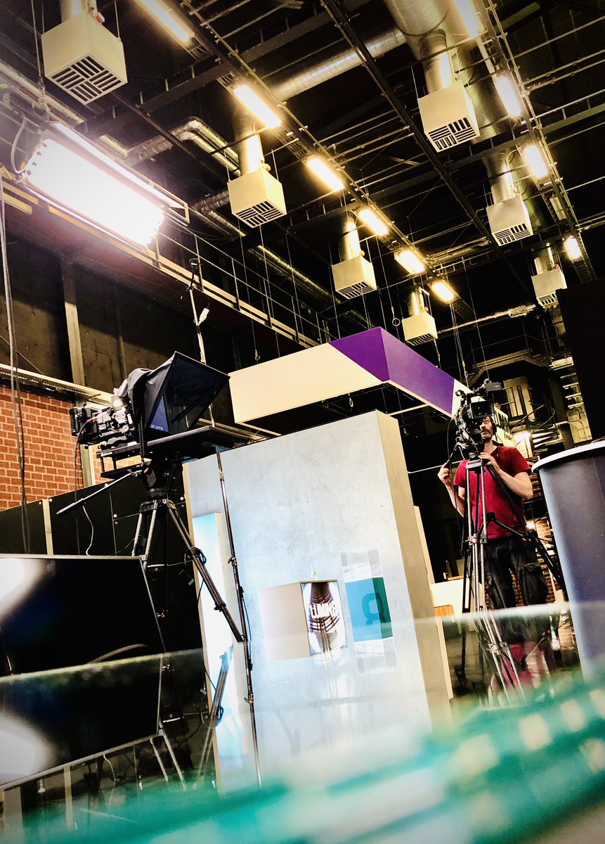Mojsie's tweet photo. Erste Technikprobe für die #futurefair2020 Noch laufen die Vorbereitungen zum #Symposium #Zukunft der #Messe. Am 30.6.2020 geht es los: https://t.co/V16TknUi9x @Stage_of_NEYROO hat im Auftrag von @LACONCEPT die Planung und #Inszenierung übernommen. #stageyoursstory #LiveEvent https://t.co/fDphkVLa9j