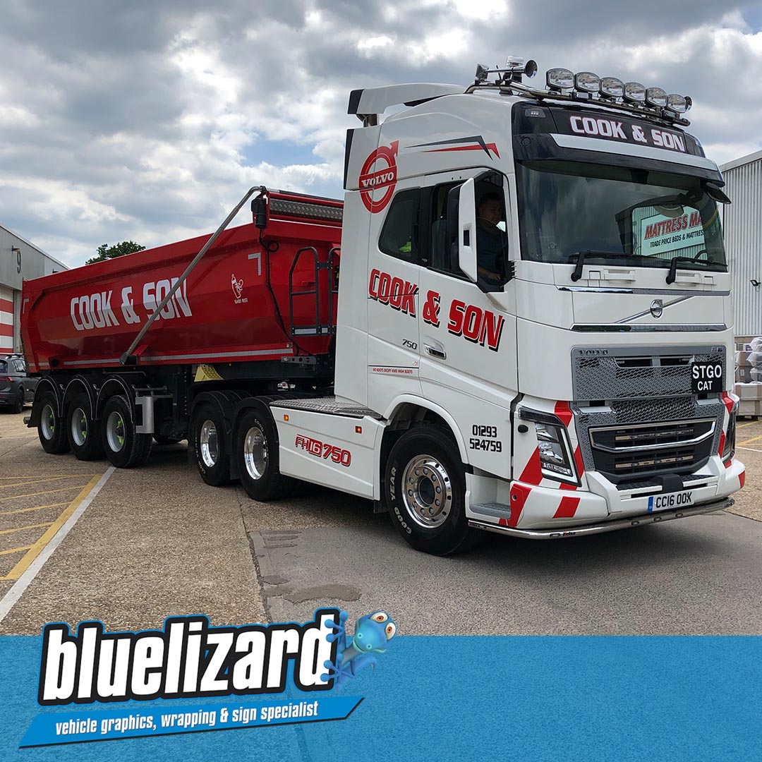 BlueLizardSigns's tweet image. We're the only sign company in the area with a large enough workshop to install graphics and wraps in the cleanest, dust free, temperature controlled environment for the best, long lasting results on these huge trucks.

#trailergraphics #truckgraphics #trucksignwriting