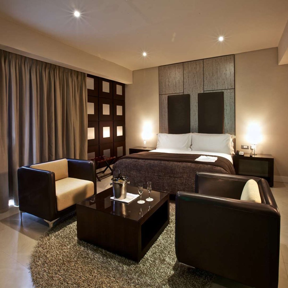The Wheatbaker, Lagos – N441,530 per nightThe Wheatbaker is a luxurious boutique hotel,which is situated close to the Lagos business districts of lkoyi and Victoria Island, what makes it a perfect place for all kinds of travellers. The hotel stands 35 kilometres from MMI Airport