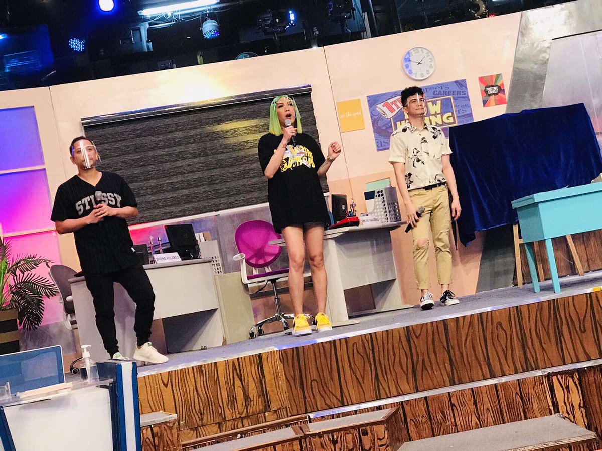 ViceGandaorg's tweet photo. itsShowtimeNa: #ShowtimeOurTime Tuesday kasama sina Kuys Vhong, Kuys Jhong at Meme Vice sa 1TED: NOW HIRING https://t.co/fRqbATCUFp