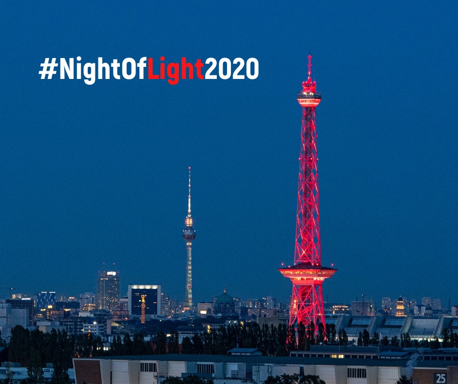 🚨 The situation is serious! Many companies in the event industry are fighting for their survival in the #coronakcrisis. As a visible sign of solidarity, Messe Berlin therefore participating in the Night of Light and they lit Berlin #Funkturm and the #palaisberlin shine red.