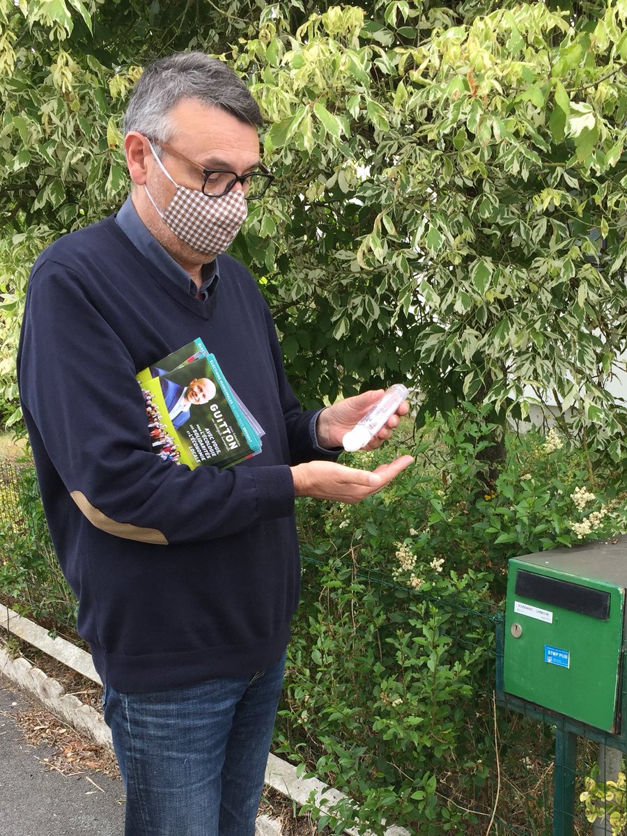 BreizhBabaYaga's tweet photo. Notre fière équipe a distribué notre document de campagne dans la bonne humeur et dans le respect des mesures de protection.
A retrouver ici : https://t.co/CWOA3PrXaM

Pour Orvault, le 28 juin, je choisis le 1⃣
#Municipales28juin https://t.co/ju6kmIZJRE