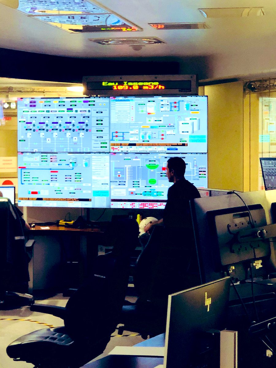 BertrandHAUGUEL's tweet photo. Visite de la centrale Grenelle @La_CPCU @ENGIEsolutions lors de la #semainedelasantésécurité. Bravo aux équipes très engagées qui participent dans les meilleures conditions à alimenter le réseau de chaleur de la ville de #Paris. https://t.co/S3nec8tjlR