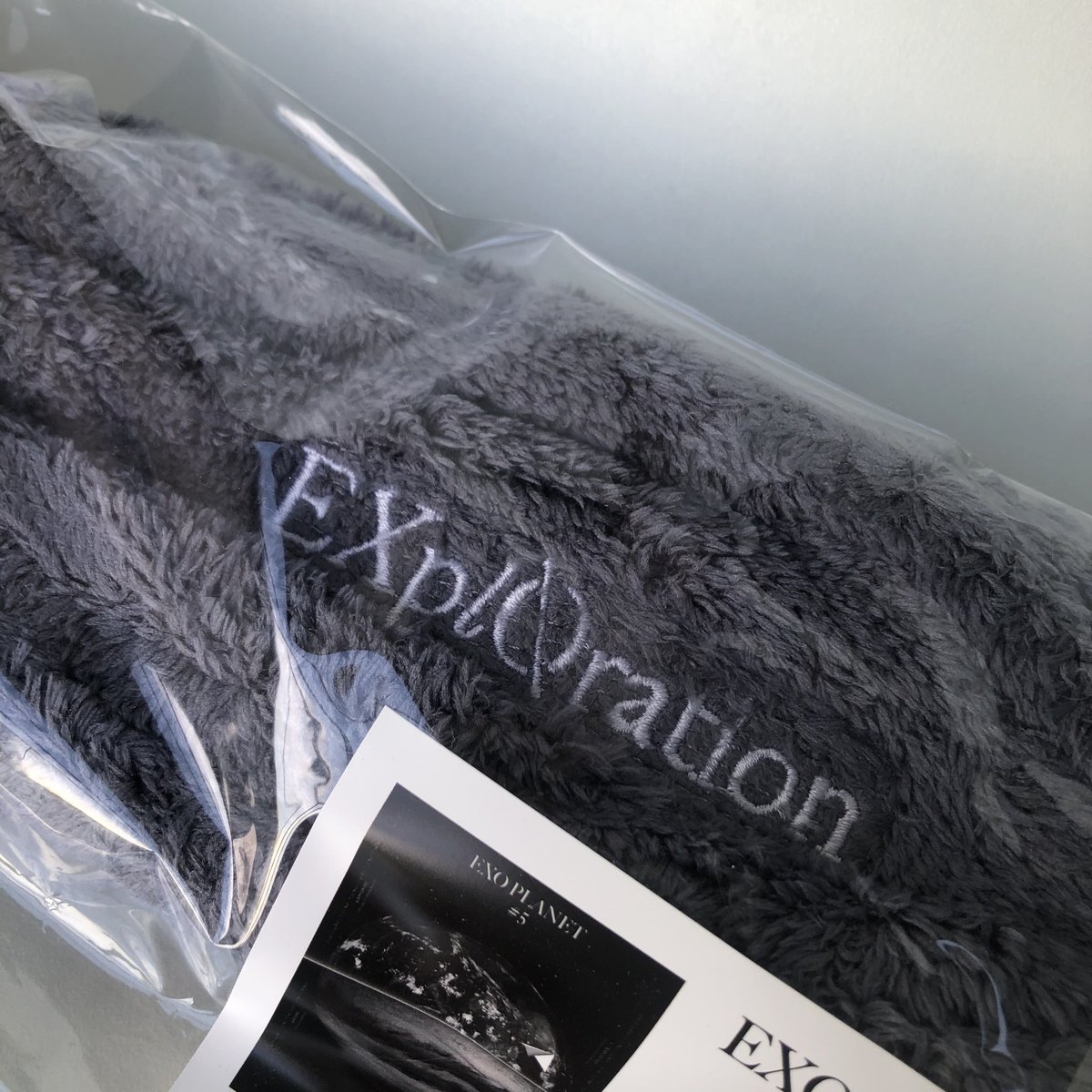 navydreamon's tweet photo. ใครที่โดเนทกับบ้าน @94exosehunfans ยอดเท่าไหร่ก็ได้ เราแจกผ้าคาดผมจาก Global Package (ไม่มีขายทั่วไป)
✨กติกา - เก็บหลักฐานที่โดเนท + รีทวิตนี้
✨สุ่มแจกวันที่ 1/7
✨เฉพาะคนที่โดเนทหลังวันที่ 22/6
#EXO_SC #EXO_SCisCOMING
#94luckyboy #SCluckyboys #ตลาดนัดexo https://t.co/oNLt5WRsYF