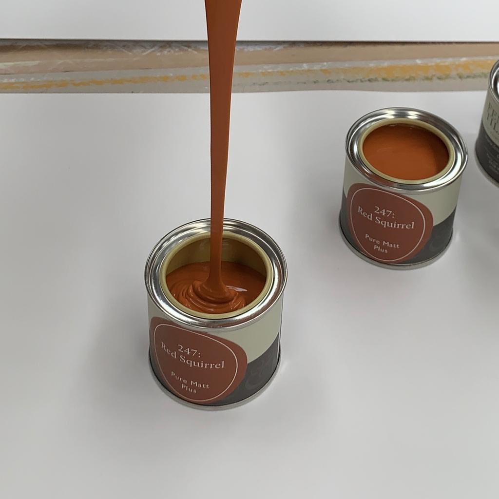 FandTPaint's tweet photo. This โburnt orangeโ is a nice mix of earthy and bright. The NEW colour celebrates the beautiful and sadly pretty rare native red squirrel ๐งก
#fenwickandtilbrook #samplepot #paintsamples #orangewall #renovate #decor #paint #colour #luxurypaint #designerpaint #interiorstyling https://t.co/dVNWv62IiP