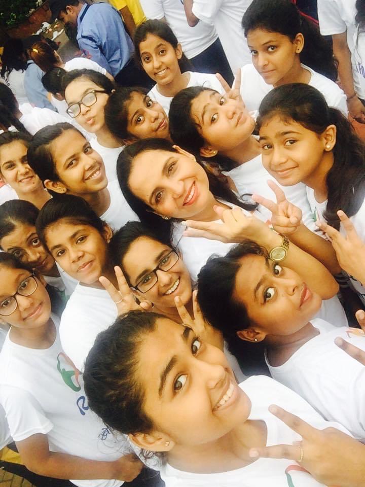 MtAbuSchool's tweet photo. This #InternationalOlympicDay, #throwback to Mt Abu School kids at #RunForRio. Graced by Hon’ble PM @narendramodi & then Union Sports Minister @VijayGoelBJP. https://t.co/k0TW11fSNR