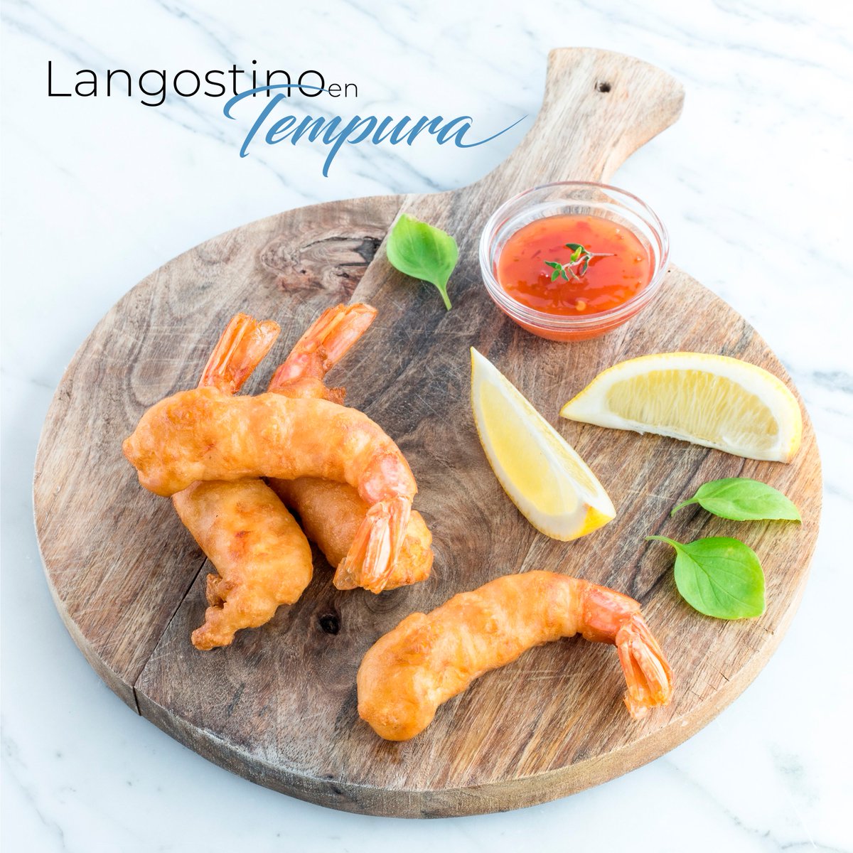 Pues ya está aquí el verano!!!⁣
Y parece que por fin el tiempo acompaña!!☀️⁣
Nosotros te proponemos unos langostinos en tempura oriental, crujientes por fuera y con un interior jugoso.
¿No se te hace la boca agua??⁣
#foodie #terraza #innovachef #madrid #castillayleón #euskadi