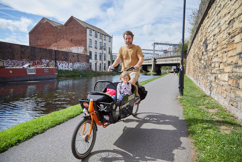 "Transporting shopping or your precious offspring as cargo doesn’t need to be a problem" says this #cargobike family.
Do get in touch if you want to try before you buy.
buff.ly/2YXJeWH