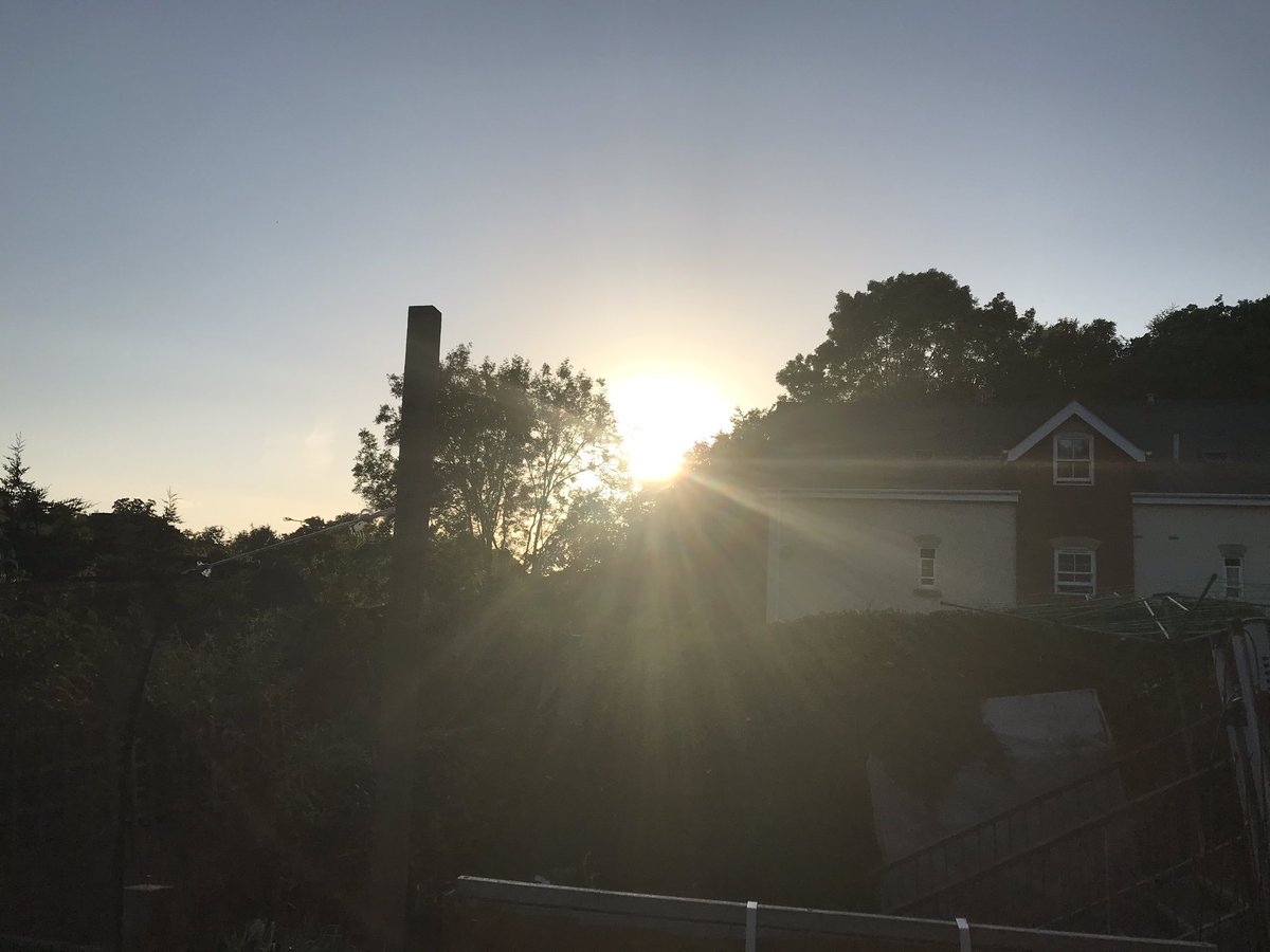 ScrivensK8's tweet photo. #sunset #camping @Gastrellsschool https://t.co/kcdFXEWl0m