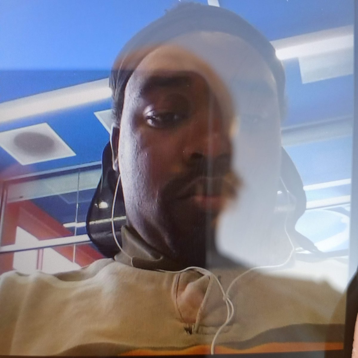 actor402's tweet image. 