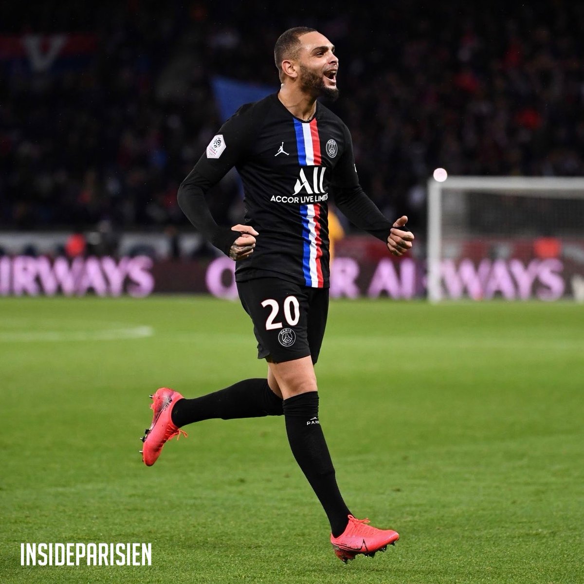 ParisInside_'s tweet image. [Contrat] Layvin Kurzawa aurait manifesté un attachement et une envie de rester au #PSG, qui n&apos;auraient pas laissé insensible. • Son éventuelle prolongation pourrait être assortie d&apos;une revalorisation salariale. @layvinkurzawa #LK20 🇫🇷🔴🔵 (LP)