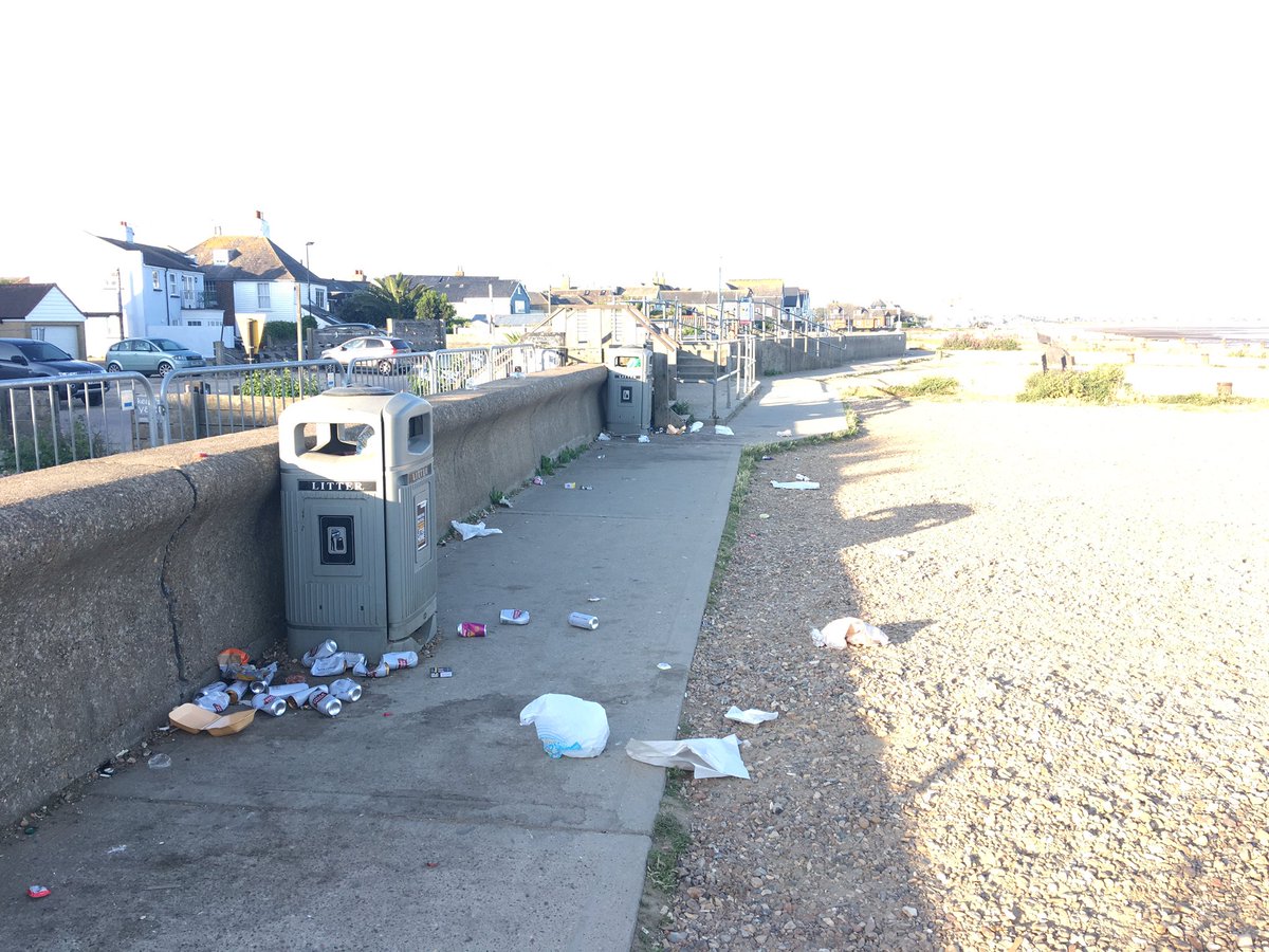 This is Whitstable seafront every morning. Come on,  @canterburycc  @Kent_cc  @Labour4C  @kentpolicecbury  @VisitKent  @ExploreKent  @kentlivenews  @NeilWhitstable  @RosieDuffield1, we need a creative, permanent solution. Enough excuses about what cannot be done. Let’s get this stopped.